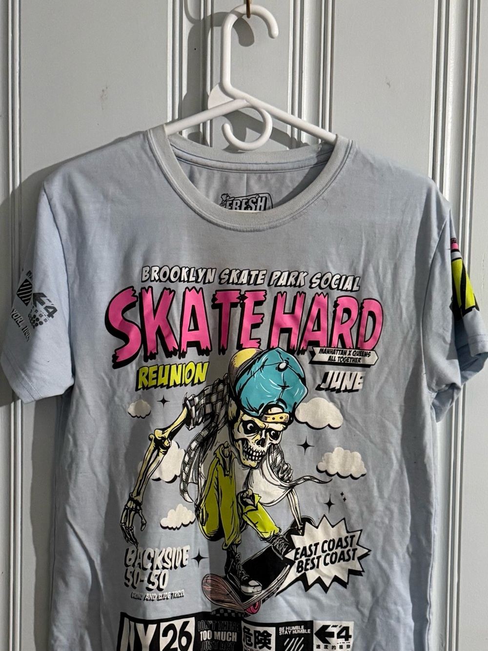 Fresh Laundry Skate Hard Graphic T-Shirt Youth Medium